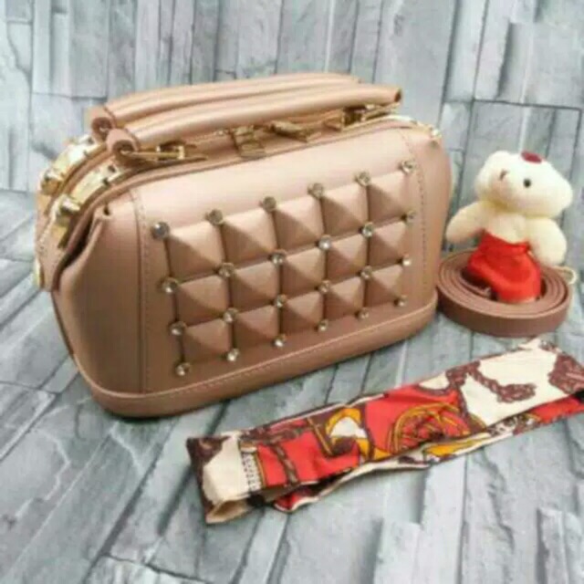 Tas wanita doctor studed diamond tas jelly matte tasimport Tas wanita doctor studed diamond tas jelly matte tasimport
