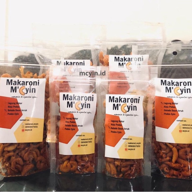 

Makaroni Pedas 150gram - MAKARONI GORENG/RENYAH KRIUK/MAKARONI PEDAS/GURIH ENAK/150grm