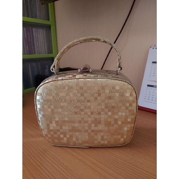 preloved tas pesta warna gold