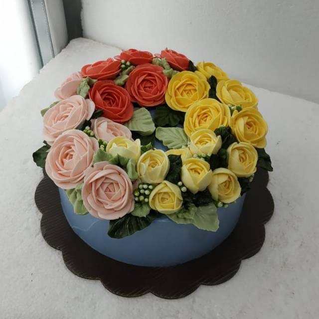 

Korean flower buttercream cake / kue ulang tahun / birthday cake / custom ni