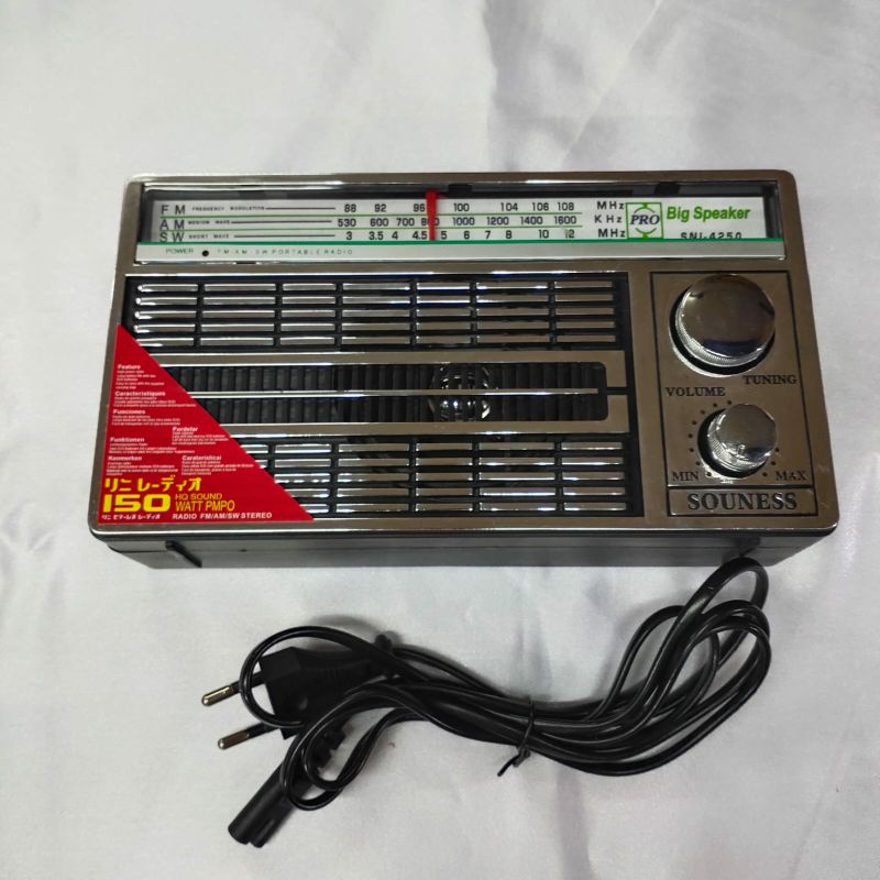 RADIO SOUNESS NR 4250 / RADIO AC DC / FM-AM-SW