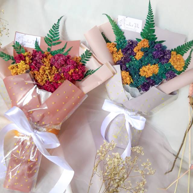 Buket bunga / buket edelweis / hadiah wisuda / hadiah ultah / birthday gift