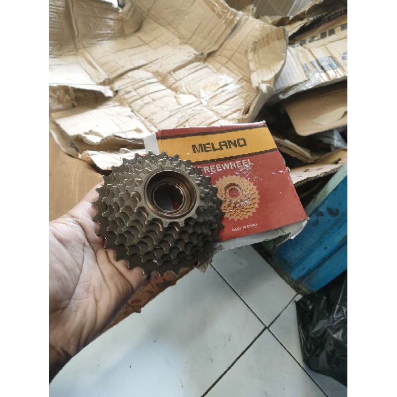 sproket ulir / drat MELANO 13 - 28T 8 speed