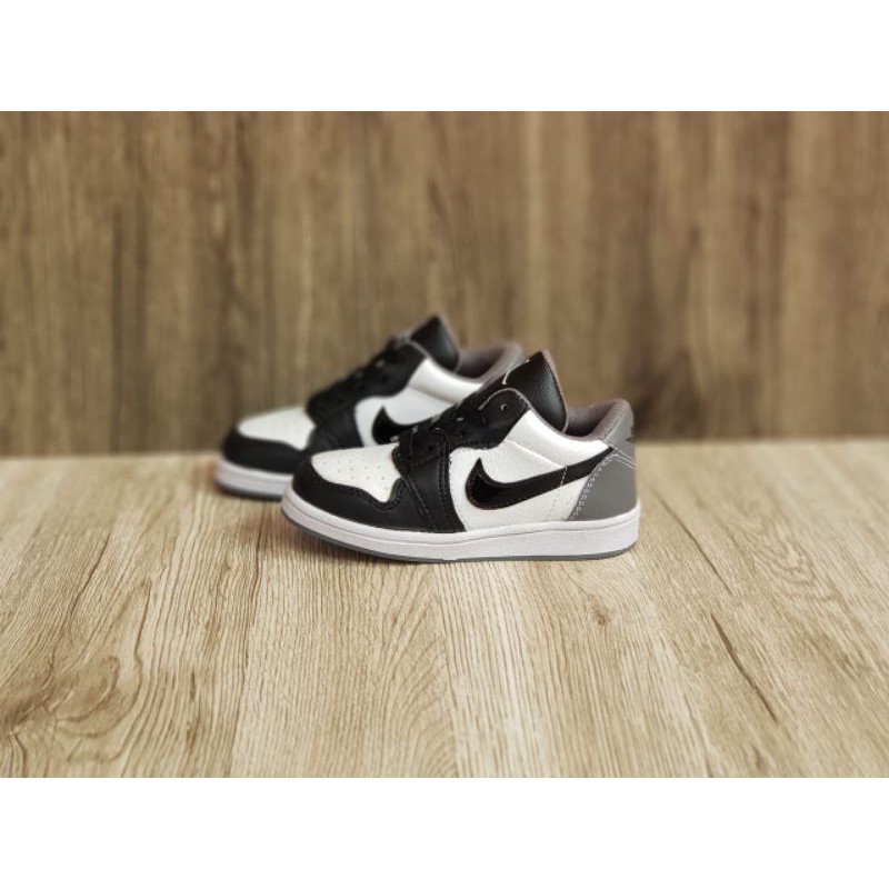 Sepatu Anak Laki dan Sepatu Sneakers Anak Perempuan Jordan Kids Sepatu Anak Laki Laki 10 Tahun Sepatu Anak Sneakers Laki Laki Perempuan Nike Jordan low Grade Original