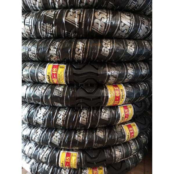 BAN LUAR RING 18 300 BAN MOTOR MODEL IRC RING 18-300