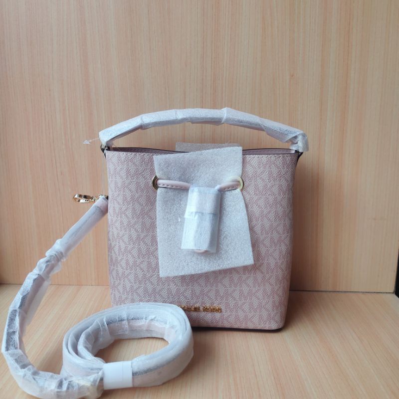 Tas MK Suri Small Bucket Signature Ballet Original