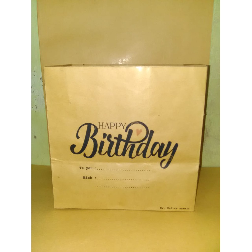 

Paperbag Custom atau Tas Kertas Custom Desain UKuran 20x14x20