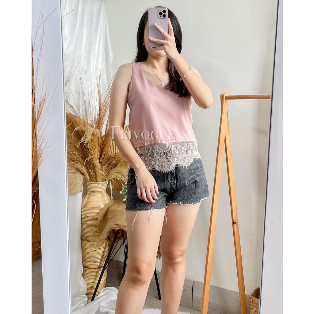 (IMPORT) Vian Lace Tanktop