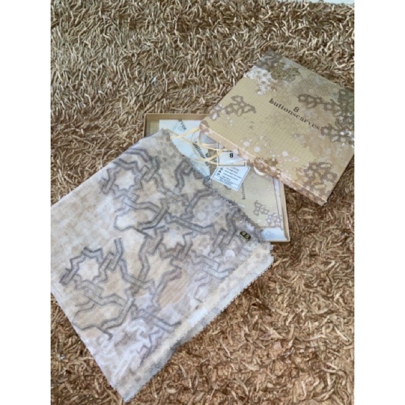 preloved buttonscarves haramain