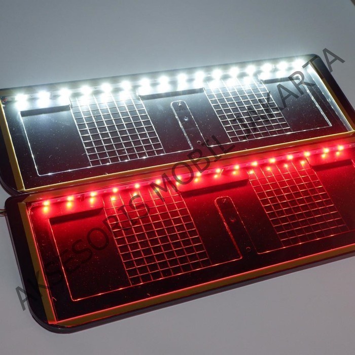 COVER TEMPAT PLAT NOMOR MOBIL BRIO AKRILIK LAMPU PUTIH REM MERAH