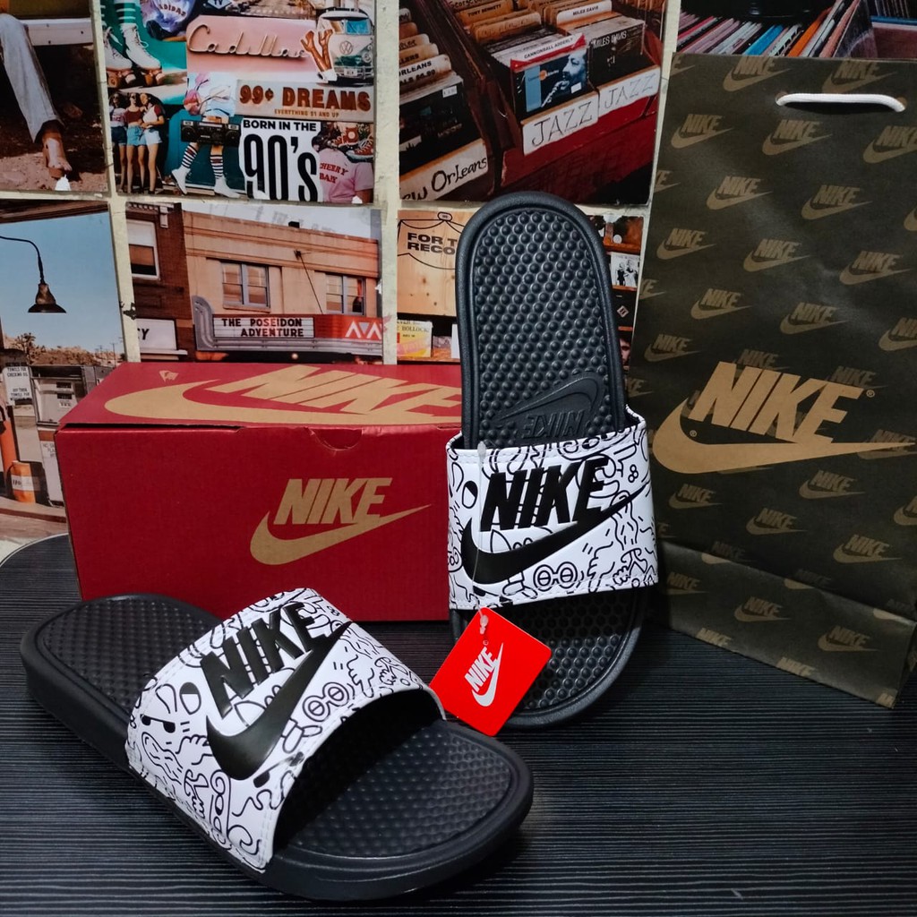 SANDAL SLOP NIKE BENASSI SELOP HITAM DOODLE PUTIH PRIA WANITA TERMURAH SLIDE SENDAL MURAH FLIP FLOP