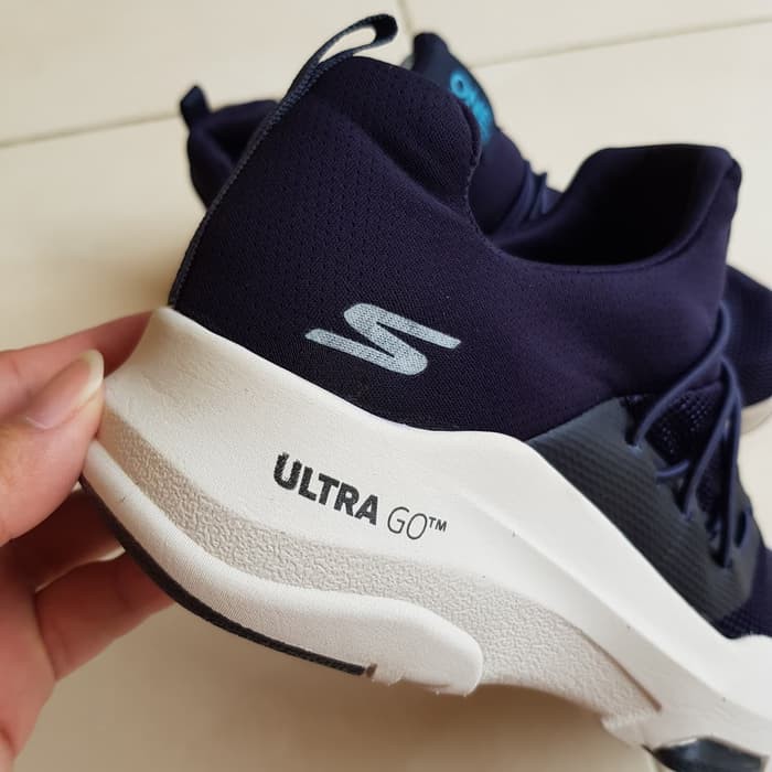 Sepatu Casual Skechers ultra one