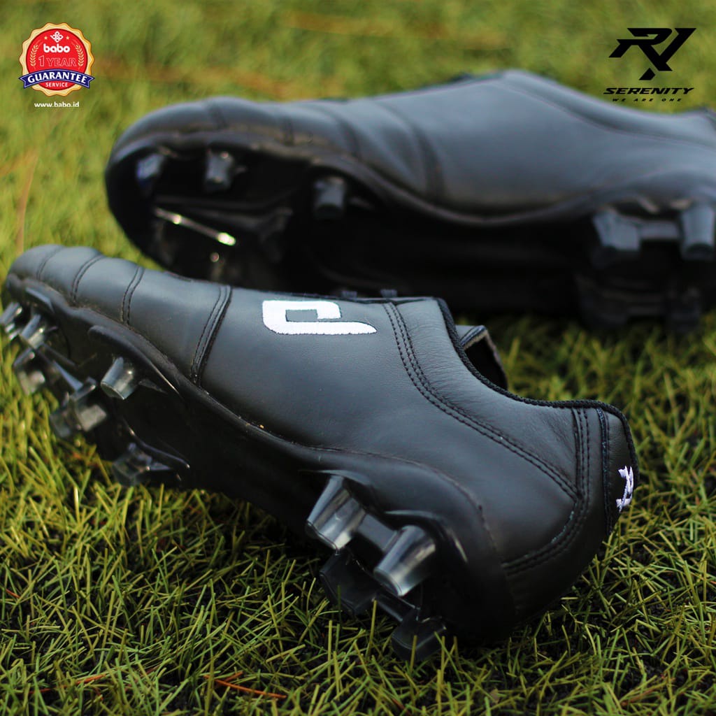 SEPATU KHUSUS BOLA KULIT ASLI/BRAND LOKAL INDONESIA