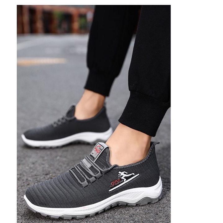 Sepatu Sneakers Pria Casual Sporty High Quality - K26