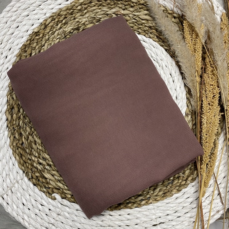 Daily Hijab Bella Square / Jilbab Kerudung segiempat 4-bella polos CHOCO