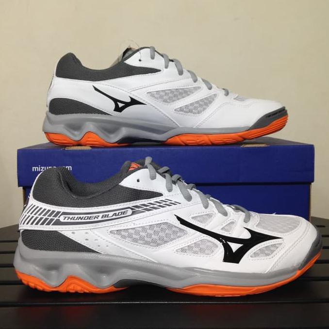 sepatu mizuno original