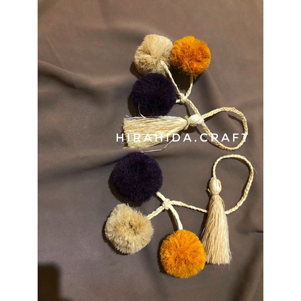 Hiracraft Pompom gantungan Tas (Orange-Natural-Ungu Tua)