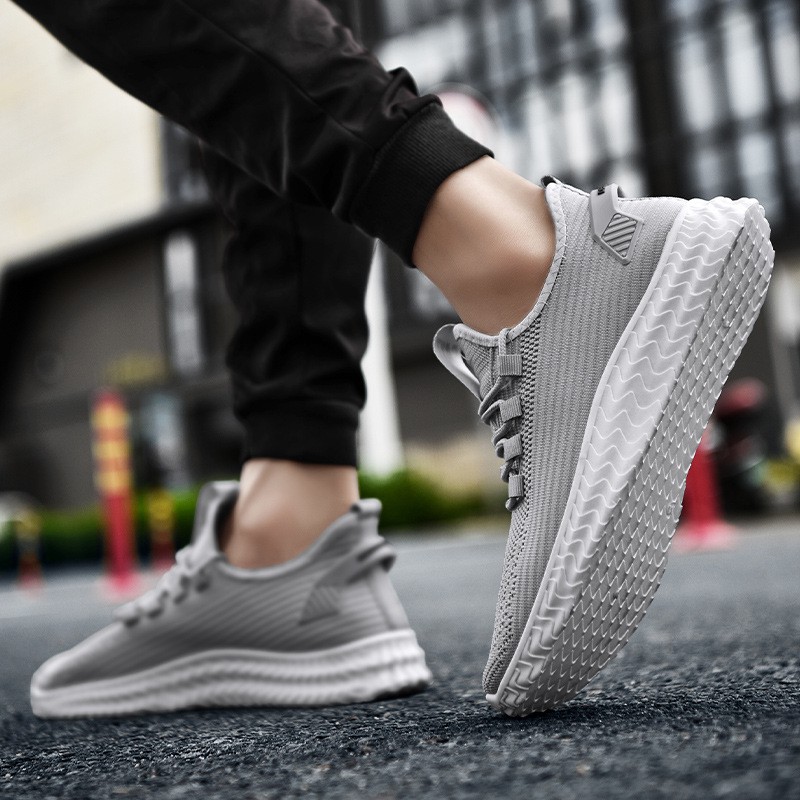 Mainland Sepatu Running Sneakers Pria Sepatu Bahan Mesh Breathable Casual Olahraga Sepatu MR109