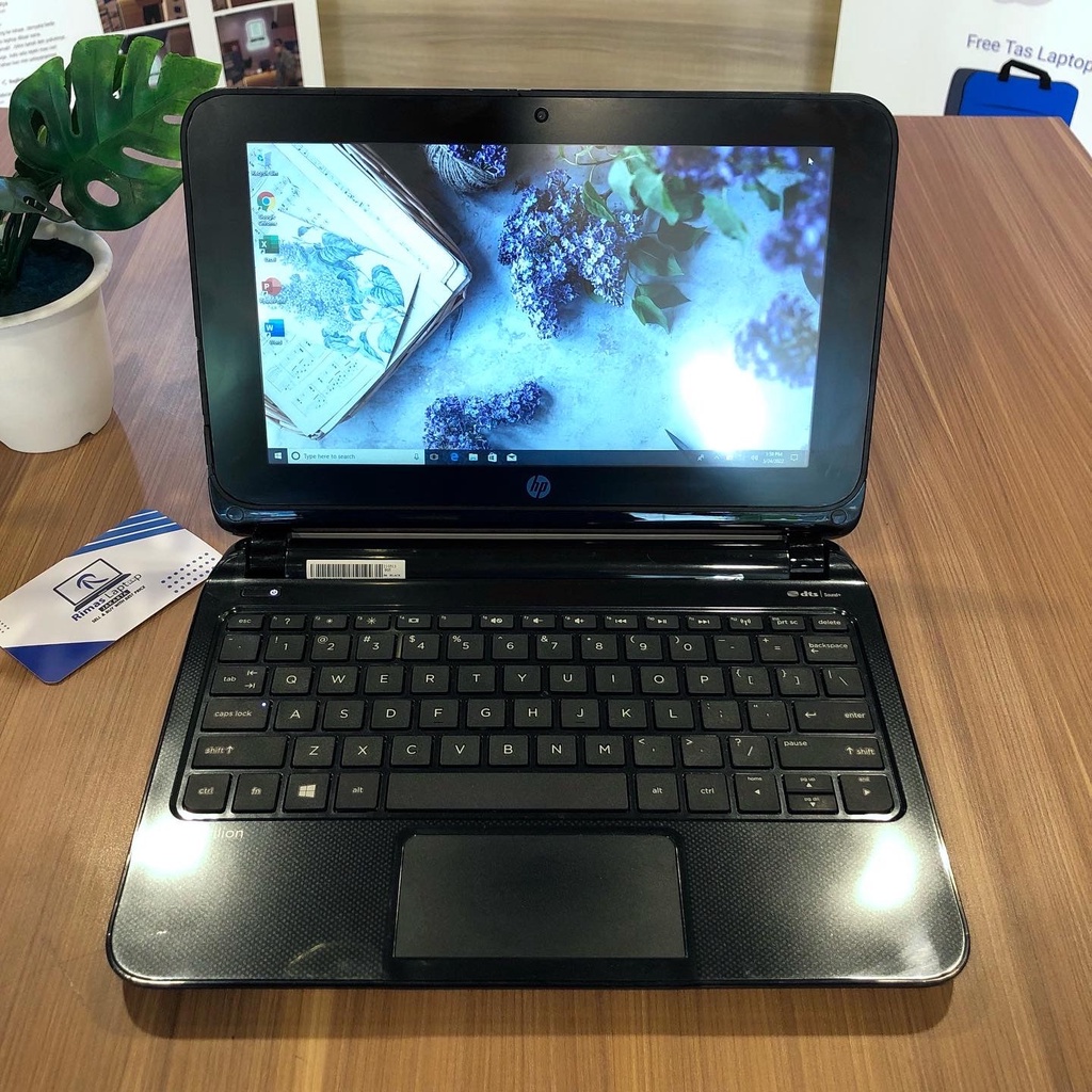 HP PAVILION Touchscreen AMD A4 Ram 2 GB HDD 500 GB Second Bekas