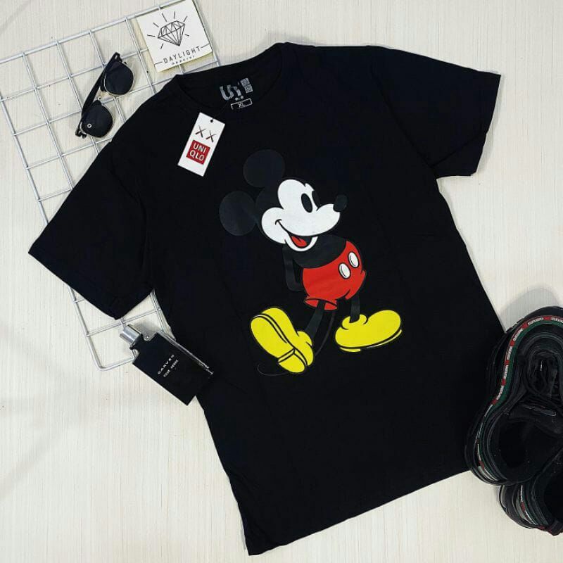 KAOS UNIQLO DISNEY MICKEY MOUSE KAOS UT
