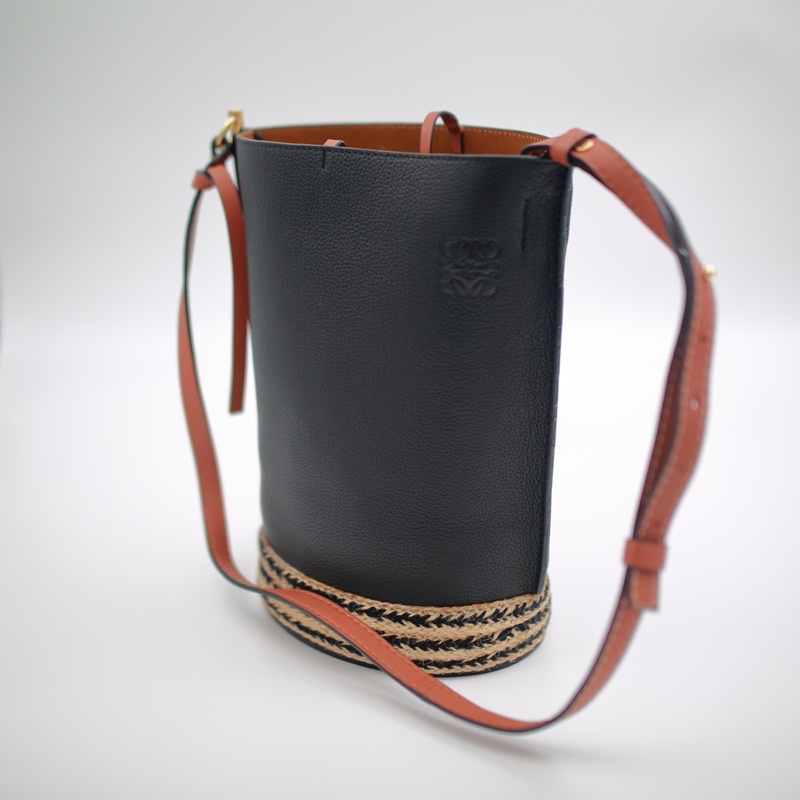 Loewe gate Preloved