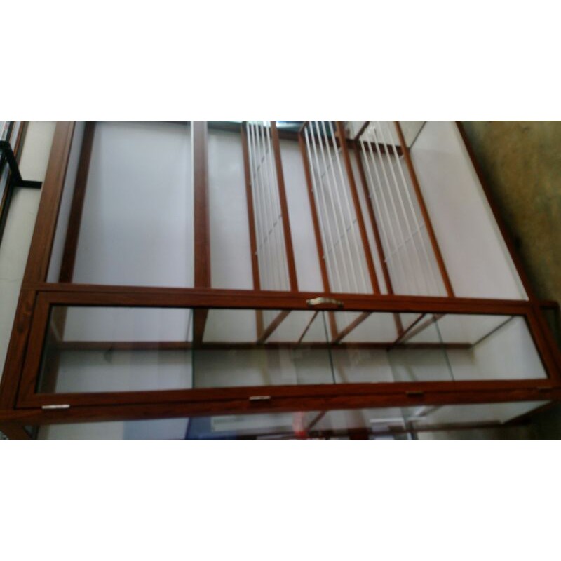 pintu aluminium murah,rak aluminium. meja  rias. lemari pakaian etalase jualan dll