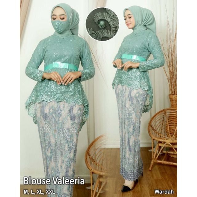 KEBAYA ORIGINAL//KEBAYA MODERN//KEBAYA VALEERIA-AURORA TULLE//Kode ADK