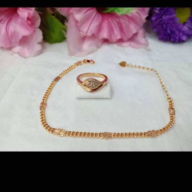 Set perhiasan wanita gelang gepeng set cincin gold 18k