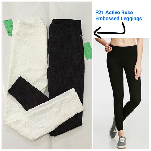 Legging Forever 21 Putih Motif Bunga & Hitam Motif Garis Timbul