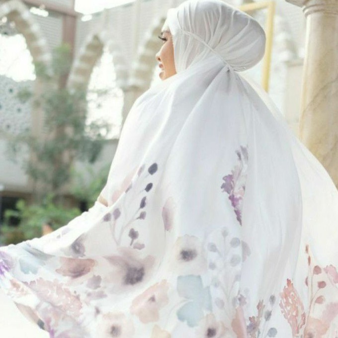 As Is Item Prayer Robe Asoka Pearl Buttonscarves