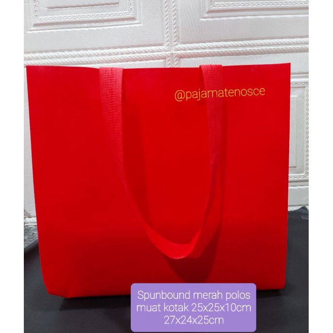 

Tas Hampers Goddie Shopping Bag Spunbound Kotak Kue Cake Box Dus 25cm 22cm 1/2loyang Toples Merah Natal Imlek Christmas Hantaran