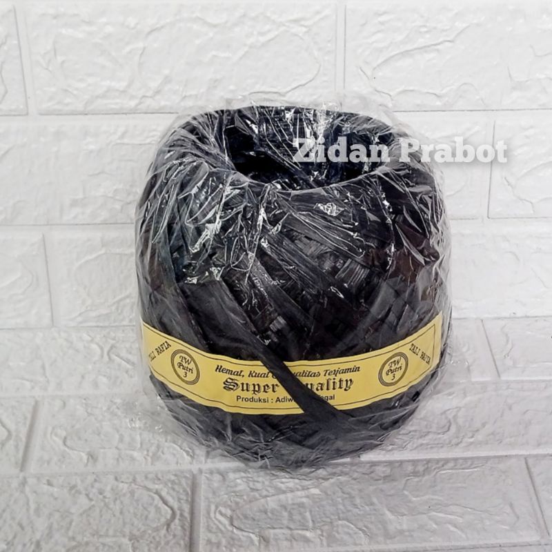 

Tali Rafia Full Hitam Panjang Berat 250 Gram