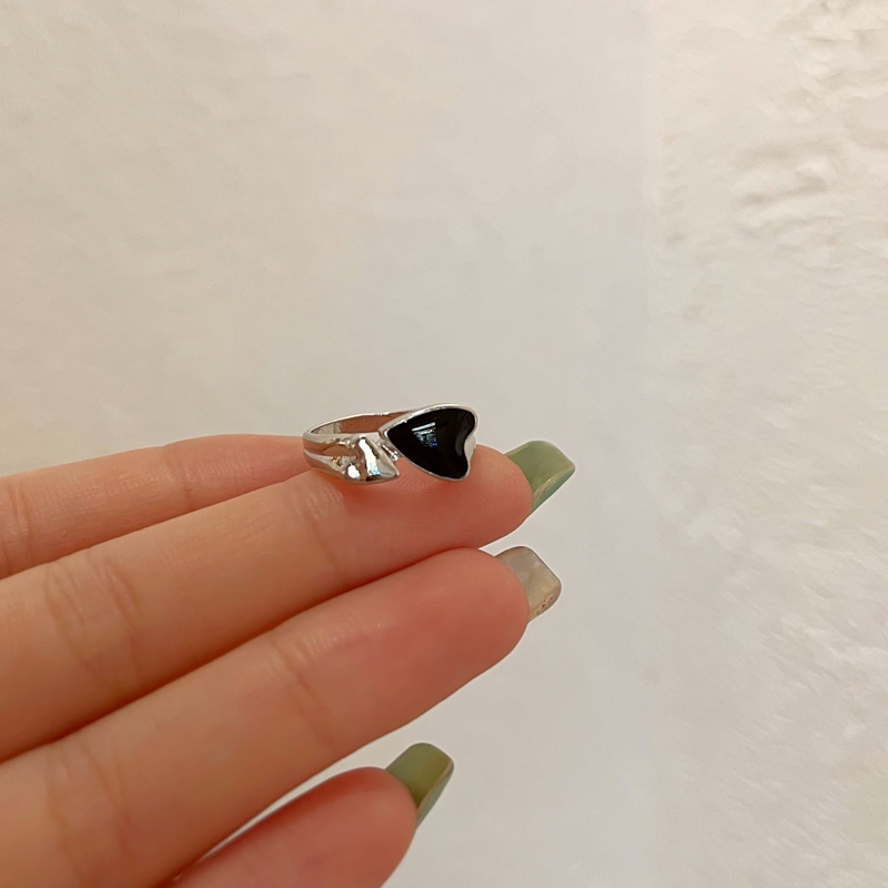 Cincin Bentuk Hati Gaya Retro Korea Untuk Aksesoris