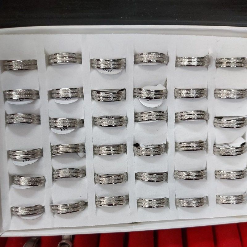 CINCIN STAINLESS STEEL/TITANIUM PASIR perbox isi 36pcs