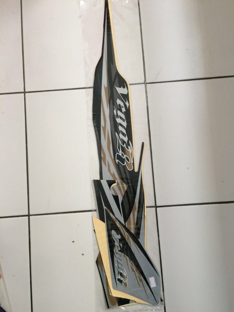 STIKER STRIPING VEGA R 2008 HITAM BIRU DAN MERAH