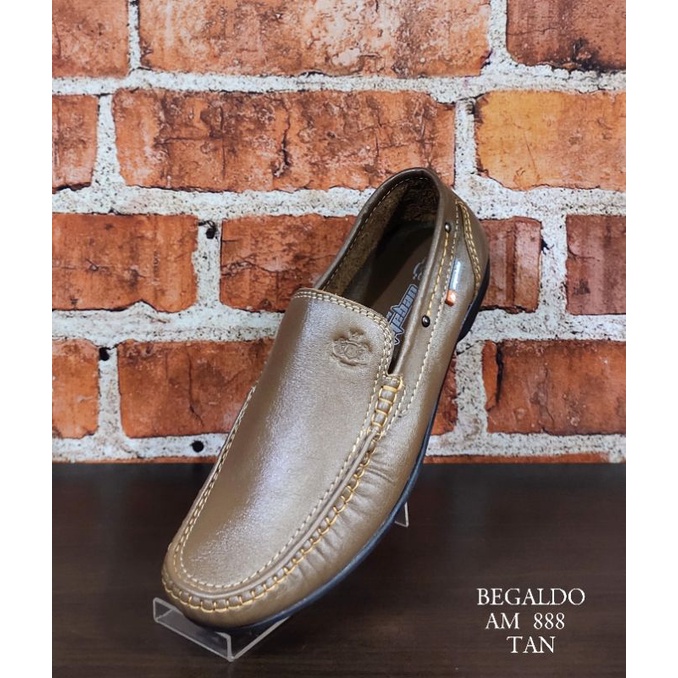 Sepatu pria BEGALDO, sepatu casual slip on