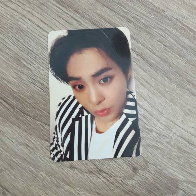 Photocard Xiumin Love Me Right
