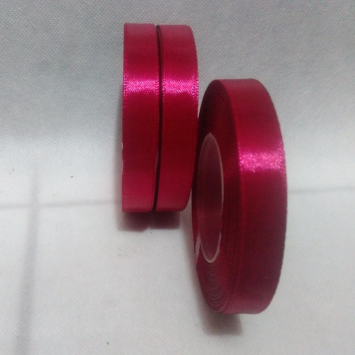 

Pita Satin Ukuran 1/2inch / 1cm Per Roll