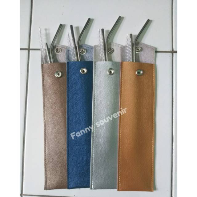 

Set sedotan kemas metalik