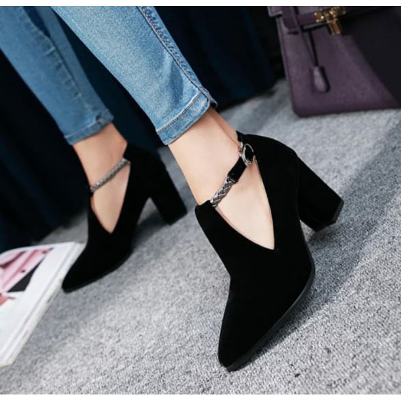 Sepatu wanita heels boot kepang FR 07