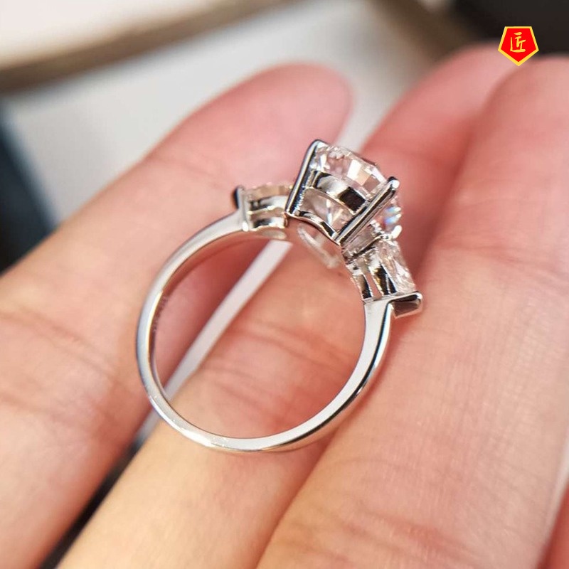 [Ready Stock]Minority Fashion Design Moissanite Eye-Catching Ring Female