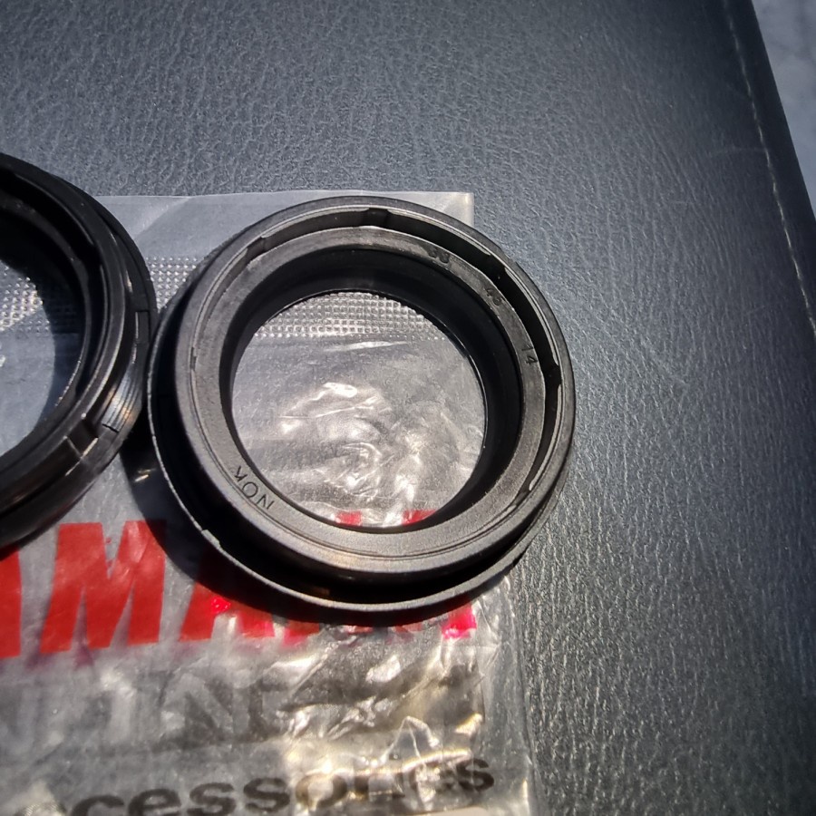 Seal Abu Sil Tutup Debu Shock Depan Yamaha Vixion Scorpio R15 5BP 3C1