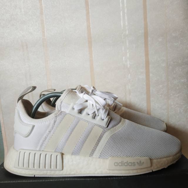 nmd r1 reflective white