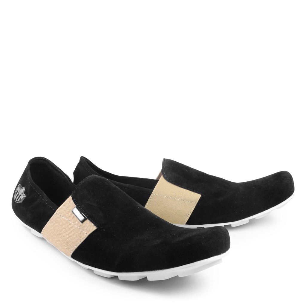 Sepatu Slip On Kasual Santai - Adidas Asensio Mocasin Suede Hitam - Kuliah Kerja Stylish Terlaris