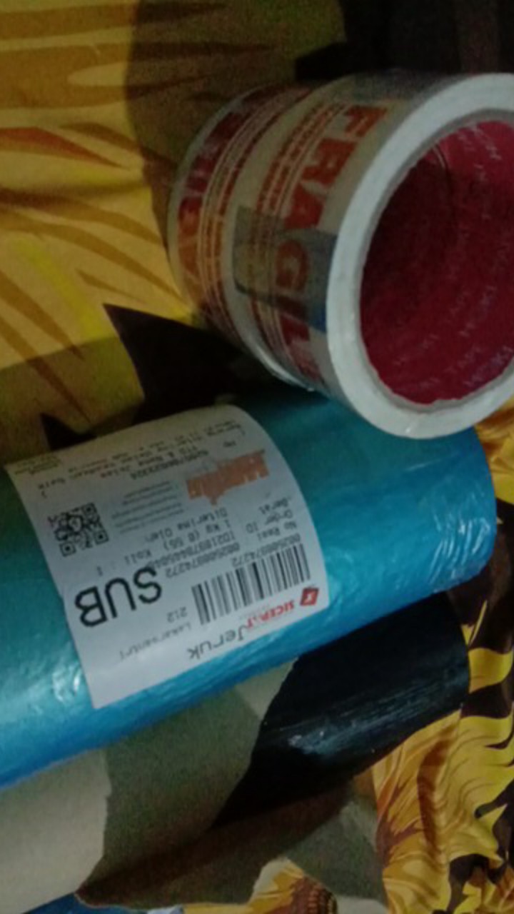 Plastik Wrapping Hitam  20cm / Stretch Film Black 20 Cm / Plastik Wrap Koper