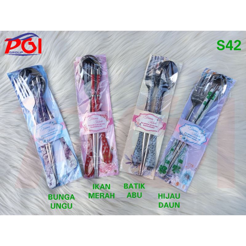 DC S ( S00042 ) SOUVENIR 1 SET ALAT MAKAN STAINLESS ALAS SHABY KEMASAN PLASTIK / TIDAK BISA MEMILIH