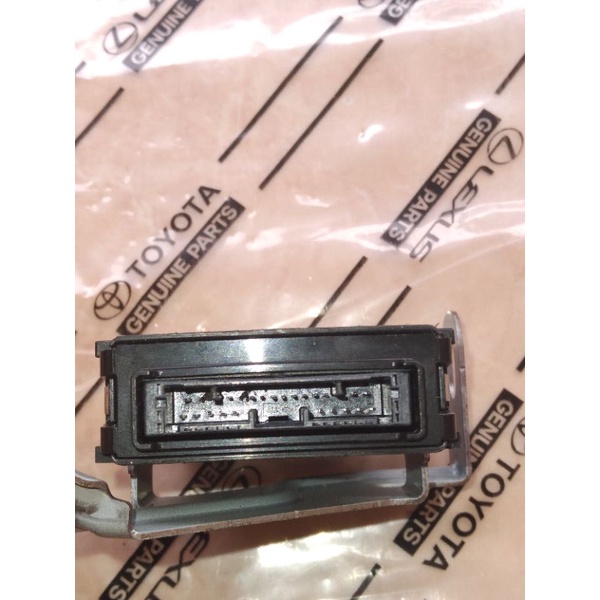 COMPUTER MEYWOK GATEWAY TOYOTA HILUX NO 89100-71011 ORI