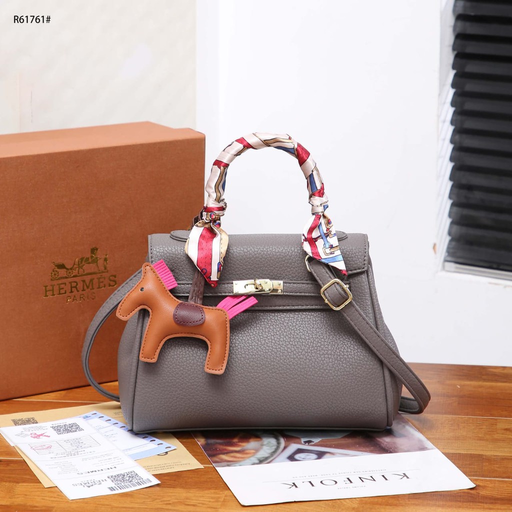 HK Gold HDW with Rodeo Horse Charm &amp; Syal + Box R61761