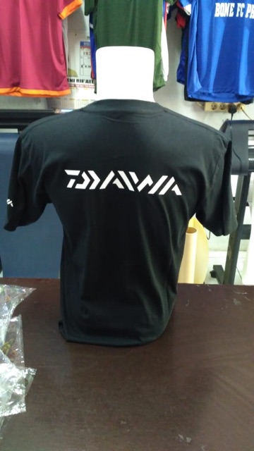 Kaos mancing daiwa murah