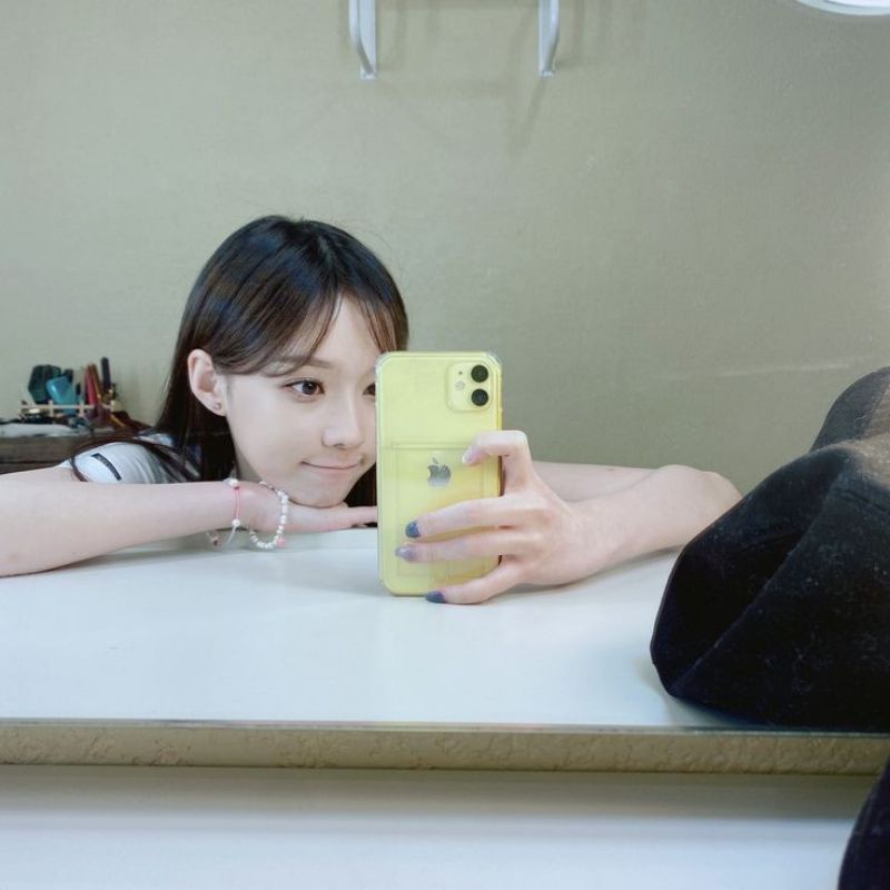 [ BOOKED ] Photomagnet Giselle + Bene TCL 1 dan 2 Nayeon Jeongyeon